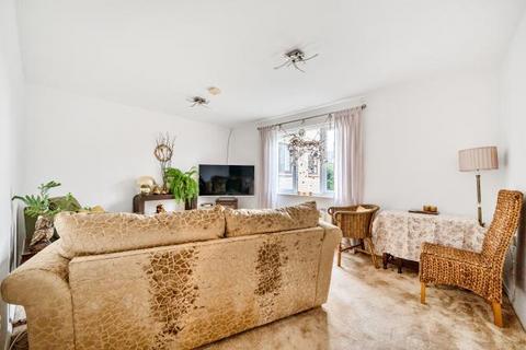 2 bedroom retirement property for sale, Riverside Gardens, Witney