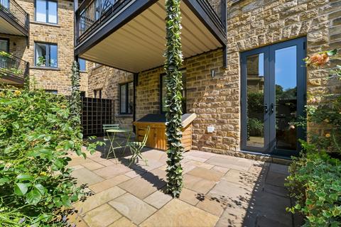 2 bedroom flat for sale, 9 East Court, Carriage Spring Drive, Broomhill, Sheffield S10