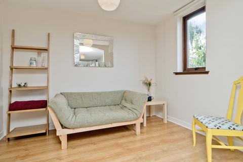 2 bedroom flat for sale, 6/12 Hawthornden Place, Edinburgh, EH7 4RG
