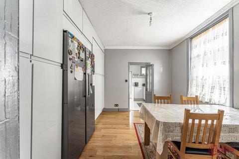 5 bedroom house for sale, Lea Bridge Road, London