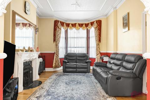 5 bedroom house for sale, Lea Bridge Road, London