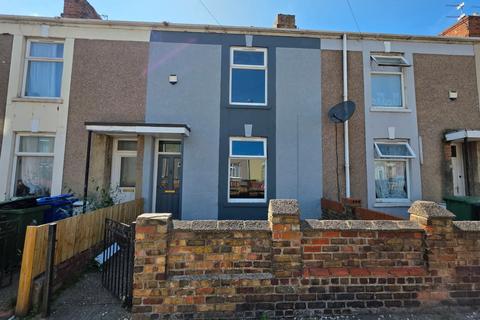 3 bedroom terraced house to rent, Willingham Street, Grimsby DN32