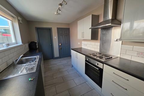 3 bedroom terraced house to rent, Willingham Street, Grimsby DN32