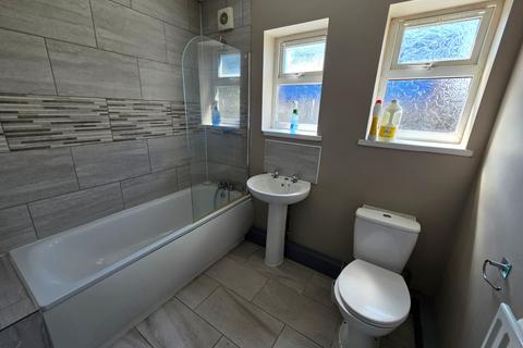 3 bedroom terraced house to rent, Willingham Street, Grimsby DN32