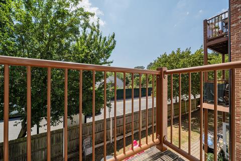 2 bedroom apartment for sale, Brosse Way, Bromley, BR2