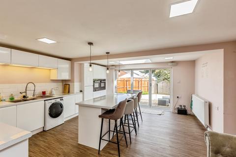 4 bedroom semi-detached house for sale, Court Farm Road, Bristol