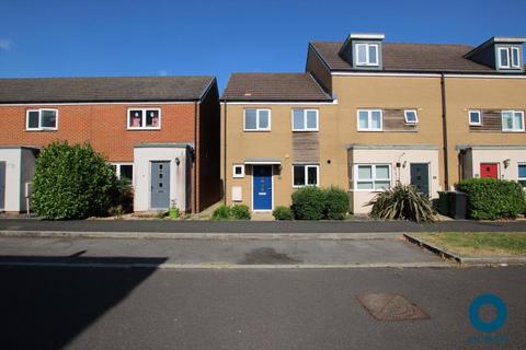 3 bedroom end of terrace house to rent, Skinners Croft, Bristol BS34