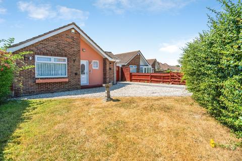 2 bedroom detached bungalow for sale, St. Thomas Drive, Bognor Regis
