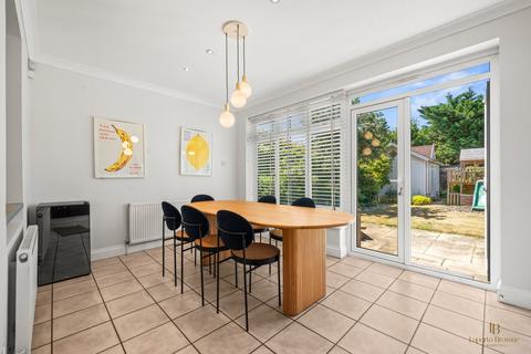 5 bedroom semi-detached house for sale, Dawson Road, NW2