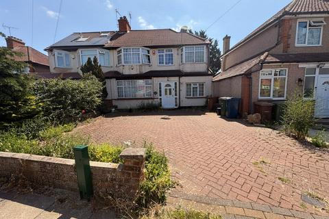 Sylvia Avenue, Pinner, HA5