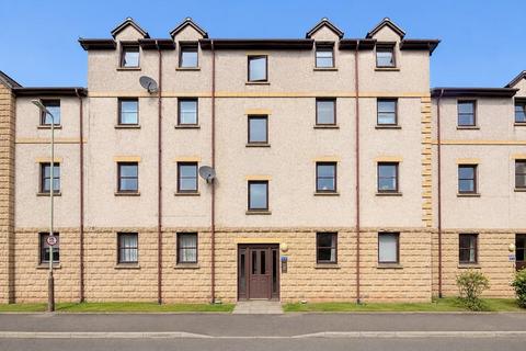 2 bed flat/apartment for rent in Coach House Court, Perth