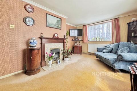 3 bedroom semi-detached house for sale, Caves Farm Close, Sandhurst, Berkshire