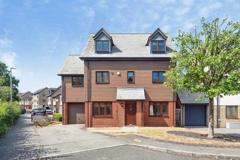 5 bedroom detached house for sale, Hunsbury Chase, Broughton, Milton Keynes, Buckinghamshire, MK10