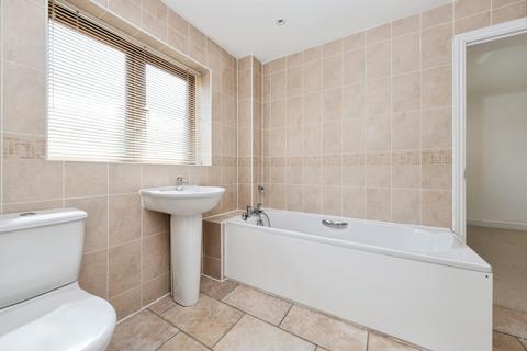 5 bedroom detached house for sale, Hunsbury Chase, Broughton, Milton Keynes, Buckinghamshire, MK10