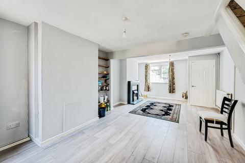 2 bedroom terraced house for sale, Avening Street, Swindon