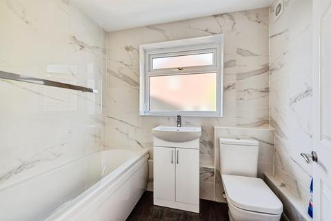 2 bedroom terraced house for sale, Avening Street, Swindon