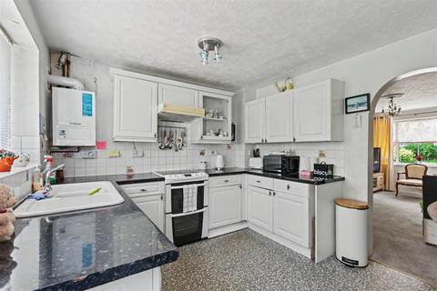 3 bedroom semi-detached house for sale, Mylne Close, Cheshunt