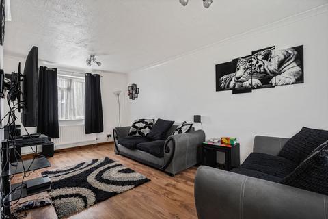 2 bedroom end of terrace house for sale, Bath Crescent, Wyton, Cambridgeshire.