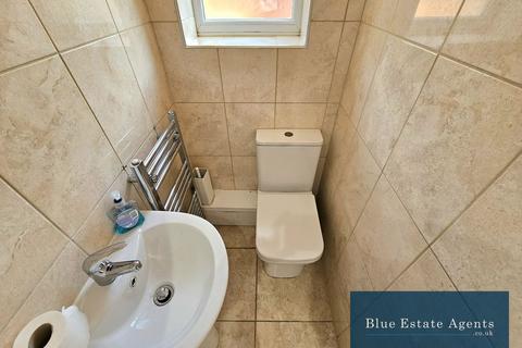 1 bedroom flat to rent, Clare Road, Staines-upon-Thames, TW19