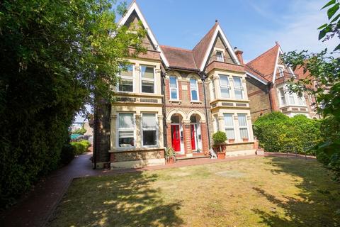 1 bedroom flat for sale, 123 London Road, High Wycombe HP11