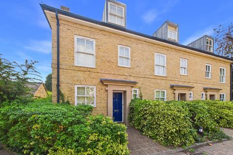 King Henry Mews, Harrow, HA2