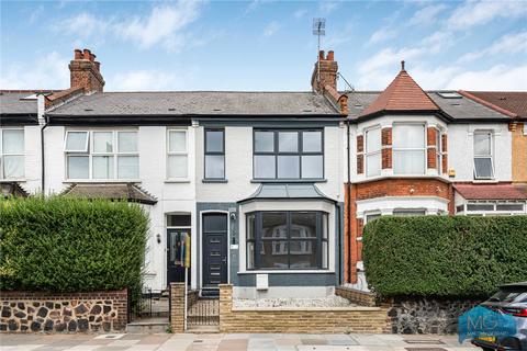 Squires Lane, London, N3