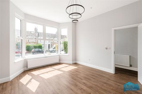3 bedroom terraced house for sale, Squires Lane, London, N3