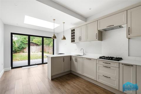 3 bedroom terraced house for sale, Squires Lane, London, N3