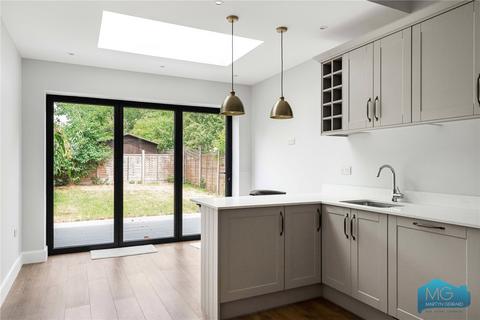 3 bedroom terraced house for sale, Squires Lane, London, N3