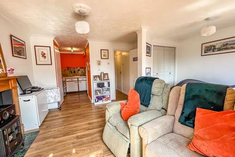 1 bedroom retirement property for sale, St Martins Way, Battle, TN33