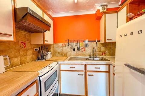 1 bedroom retirement property for sale, St Martins Way, Battle, TN33