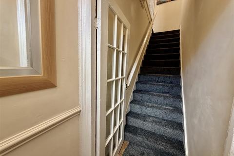 3 bedroom flat to rent, Northbourne Street, Deckham, Gateshead
