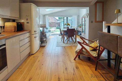 2 bedroom semi-detached house for sale, South Oak Lane, Cheshire SK9
