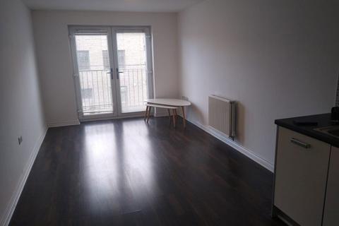 2 bedroom apartment to rent, Millers Brow M9 8QN