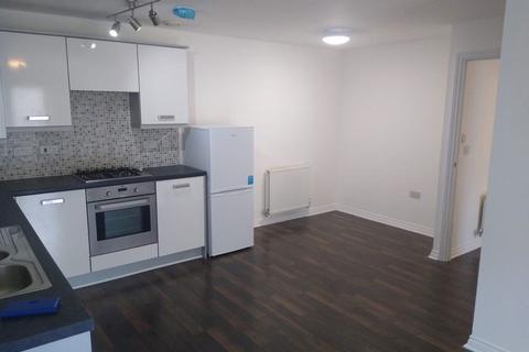 2 bedroom apartment to rent, Millers Brow M9 8QN
