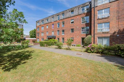 2 bedroom apartment for sale, Marlowe Gardens, Eltham, London, SE9