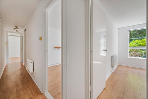 2 bedroom apartment for sale, Marlowe Gardens, Eltham, London, SE9