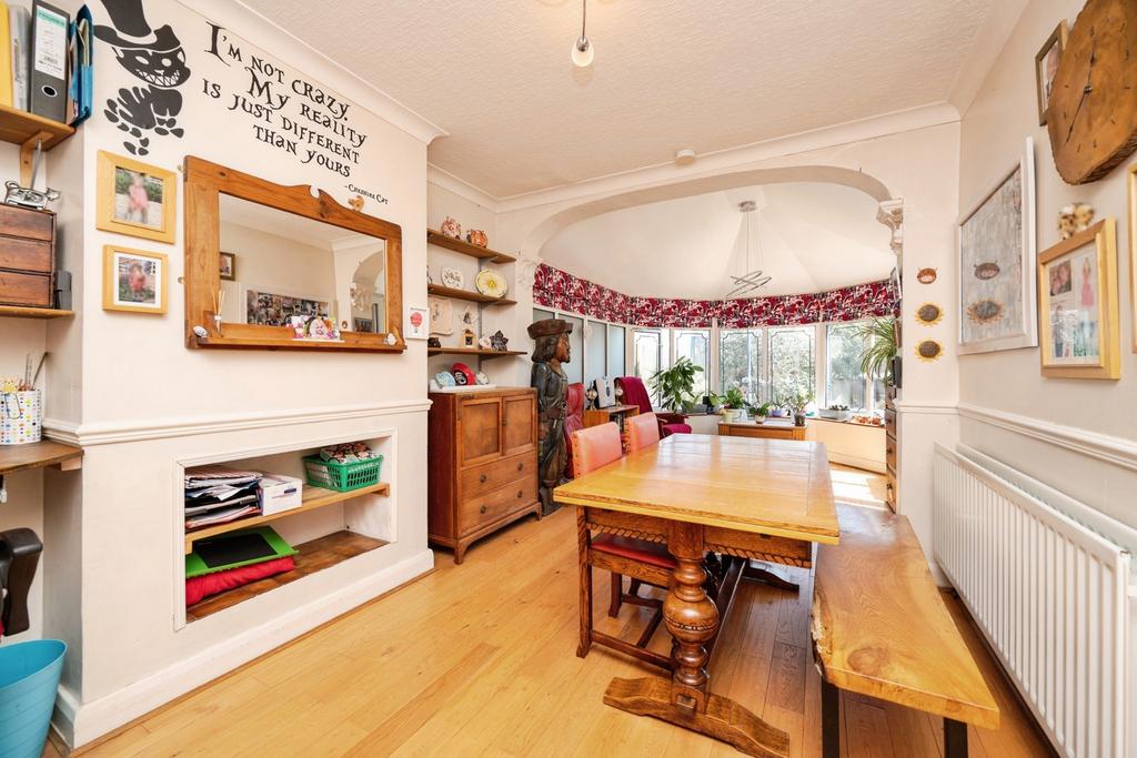Dining room, fireplace
