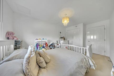 1 bedroom apartment for sale, Cottons Approach, Romford, RM7