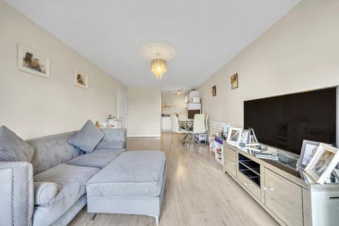 1 bedroom apartment for sale, Cottons Approach, Romford, RM7