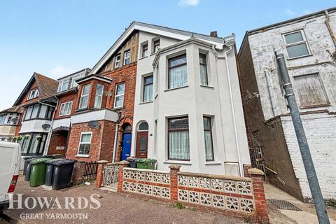 5 bedroom end of terrace house for sale, St Georges Road, Great Yarmouth