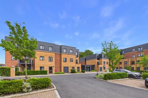 1 bedroom apartment for sale, Field Close, Cottingham