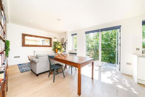 2 bedroom flat for sale, Lollard Street, London SE11