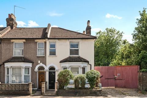 3 bedroom end of terrace house for sale, Woolwich Road, Charlton, London, SE7