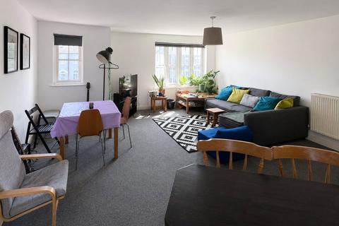 2 bedroom flat for sale, Phoenix Way, Cardiff, CF14