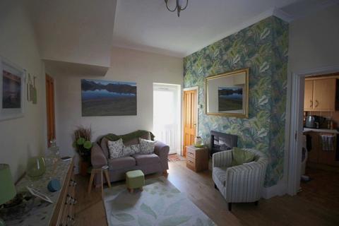 2 bedroom house to rent, West Stainton Street