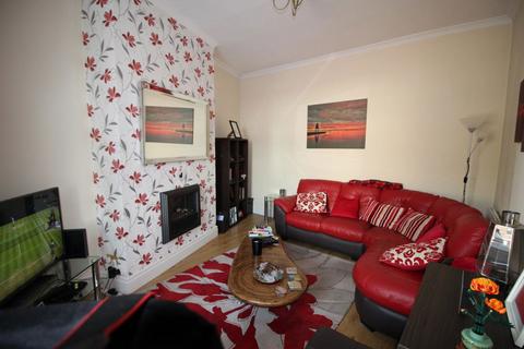 2 bedroom house to rent, West Stainton Street