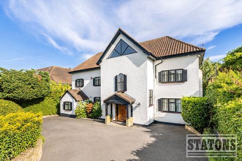 Camlet Way, Hadley Wood, Hertfordshire, EN4