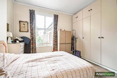 3 bedroom semi-detached house for sale, Lichfield Grove, London N3