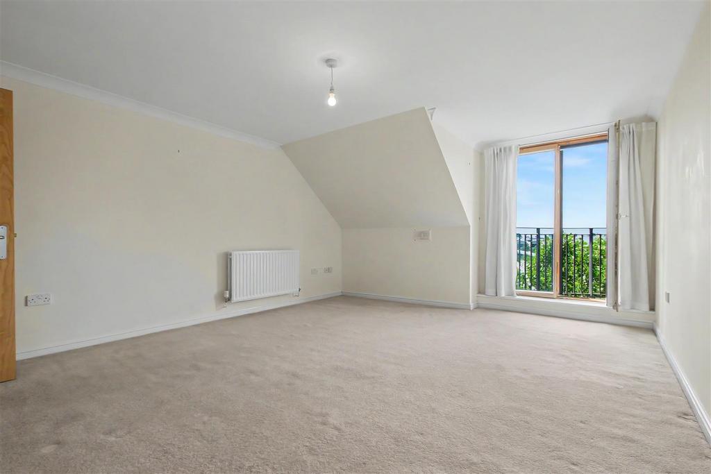 Apartment in Cambridge, The Willows, Chesterton - View 2
